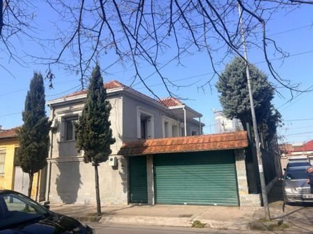 Qera, Vilë, Selvia, Tiranë