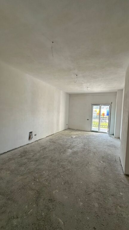 APPARTAMENTO 2+1+2 IN VENDITA – TIRANA PORTA E RE