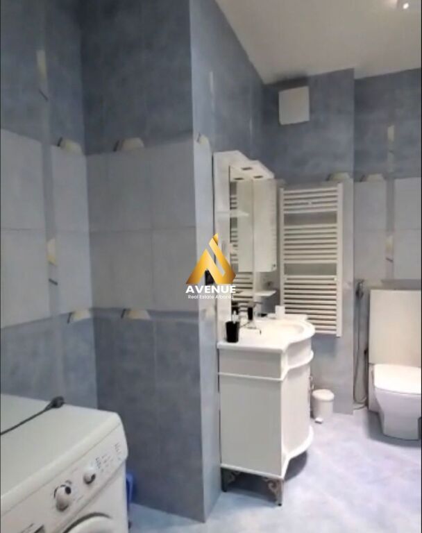 JEPET ME QIRA APARTAMENT 3+1+2 TUALETE +2 BALLKONE, RRUGA E KOSOVARËVE, TIRANË.