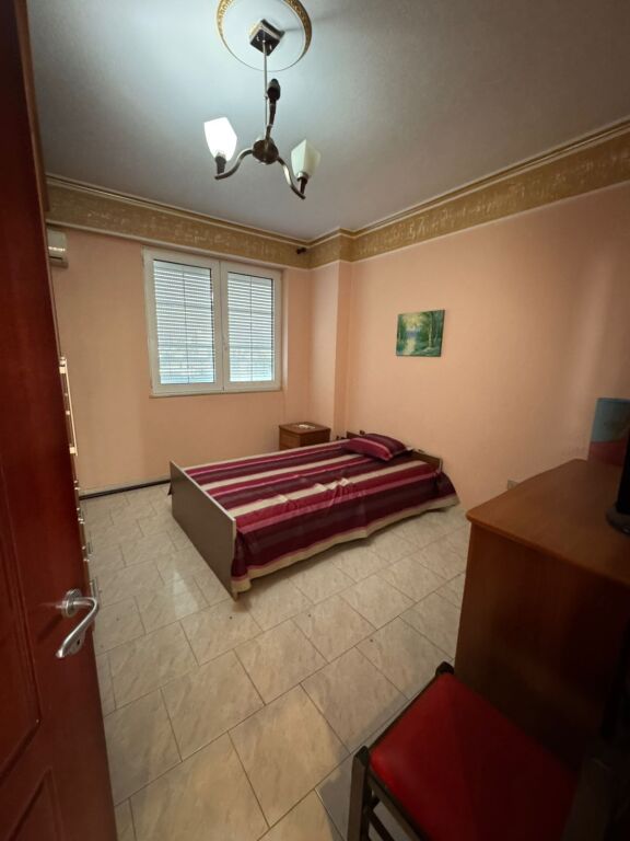 APARTAMENT 3+1 PER QERA PRANE KOMUNES SE PARISIT