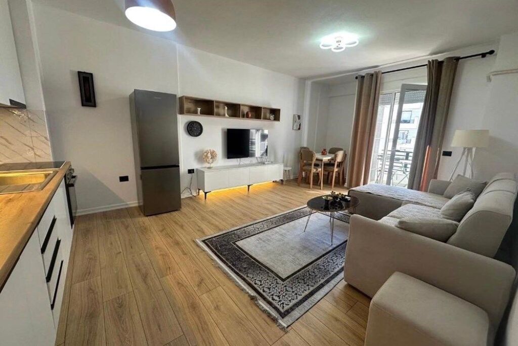 JEPET ME QIRA APARTAMENT 2+1 TEK KOMPLEKSI STAR