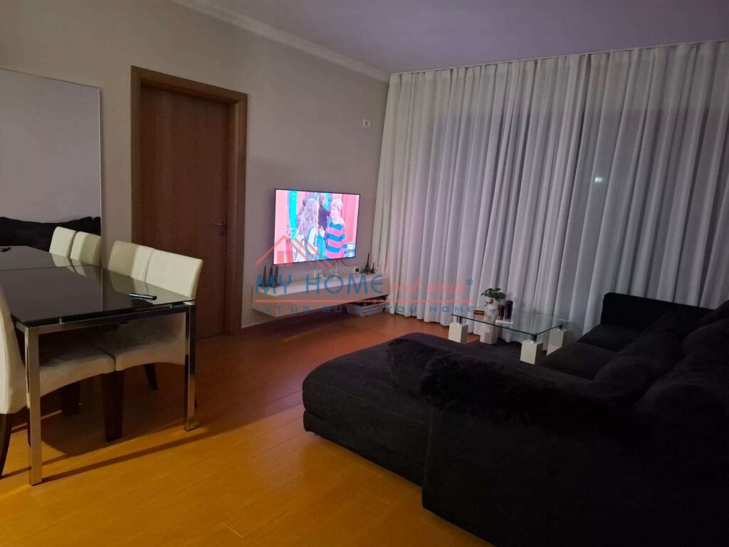 Appartamento 2+1 in vendita ad Astir Tirana