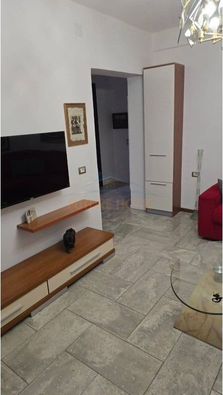 Qira, Apartament 2+1, Rruga Dibrës, Tiranë.