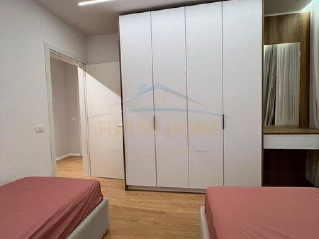 Shitet, Apartament 2+1, Kompleksi Univers City, Tiranë.