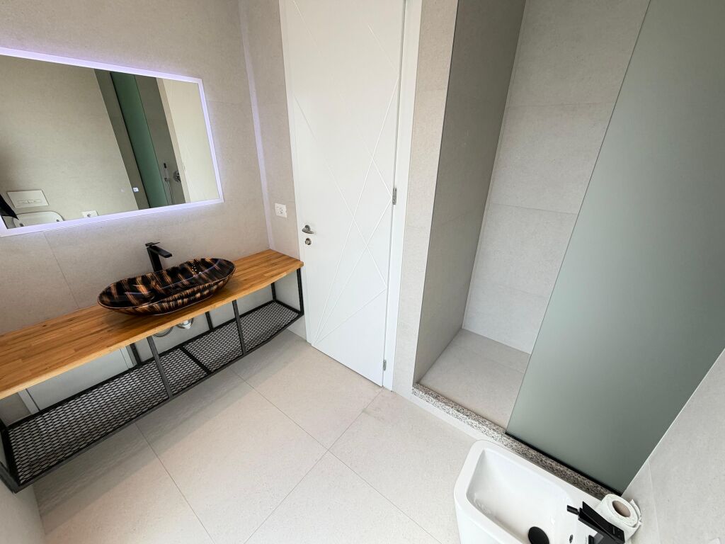 Villa for rent Priest's Hill