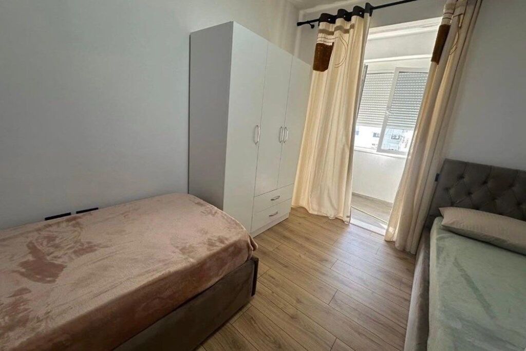 JEPET ME QIRA APARTAMENT 2+1 TEK KOMPLEKSI STAR