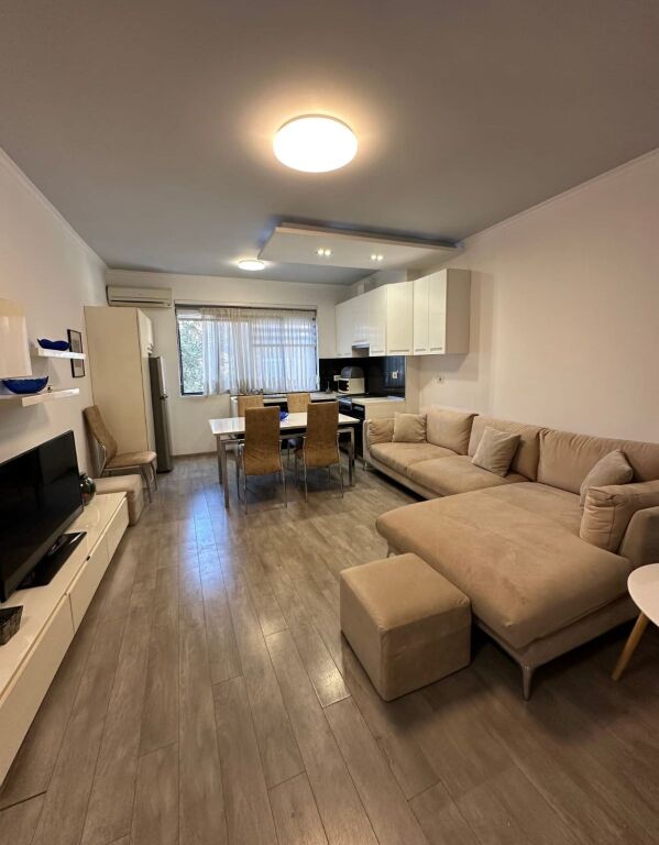 Apartament 1+1 me qera ne Brryl prane Bar Votra