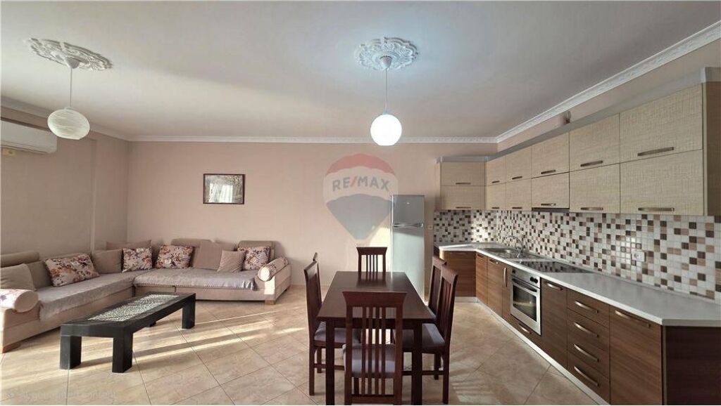 Apartament 2+1 ne shitje , Skele