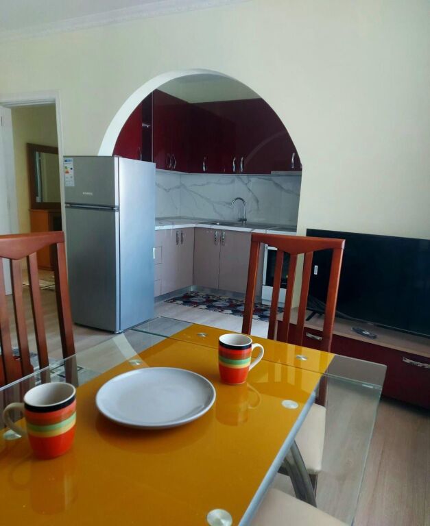 Ali Demi, jepet me qera apartament 1+1