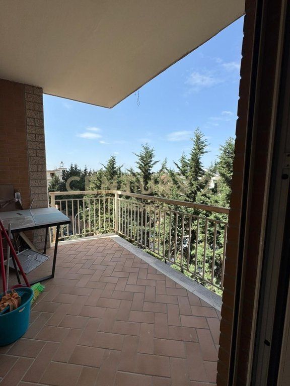 APARTAMENT ME QIRA 1+1 NE DON BOSKO, PRANE BUJTINES SE GJELIT