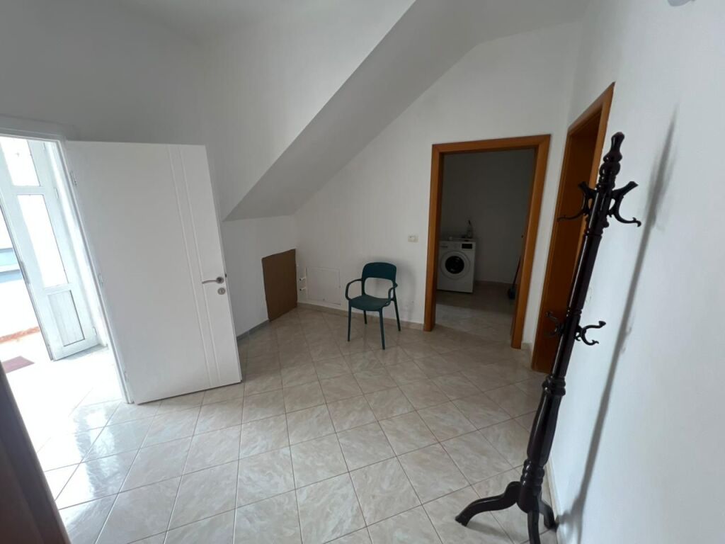 Jepen me qera apartament 1+1 prane Semaforit 1 te  Kënetë DURRES