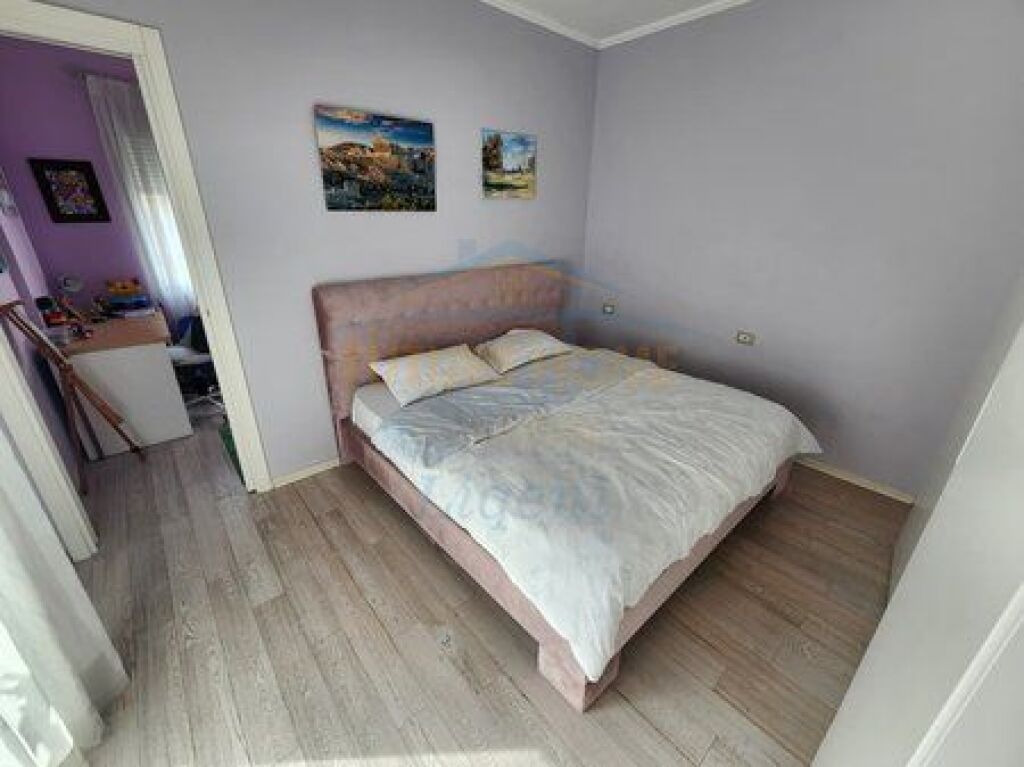Shitet, Apartament 3+1+Post Parkimi, Liqeni i Thatë, Tiranë.
