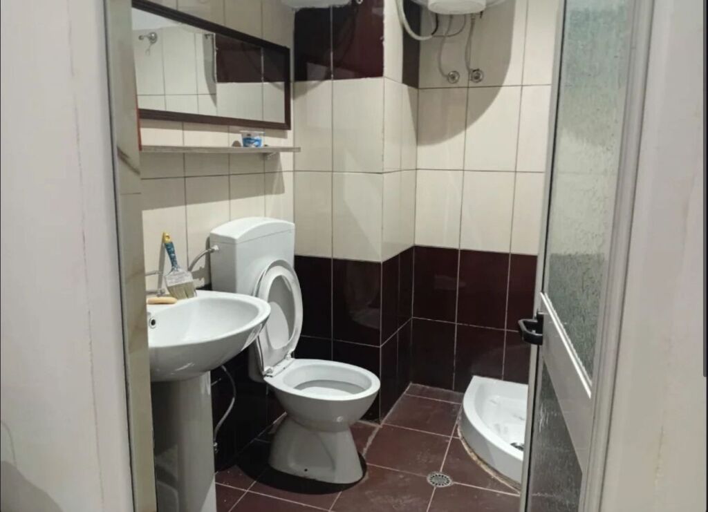 🏡 Jepet me Qira Apartament 1+1 ne Bllok, Pallatet Agimi , Unaze ne Zonat me te mira te Tiranes,