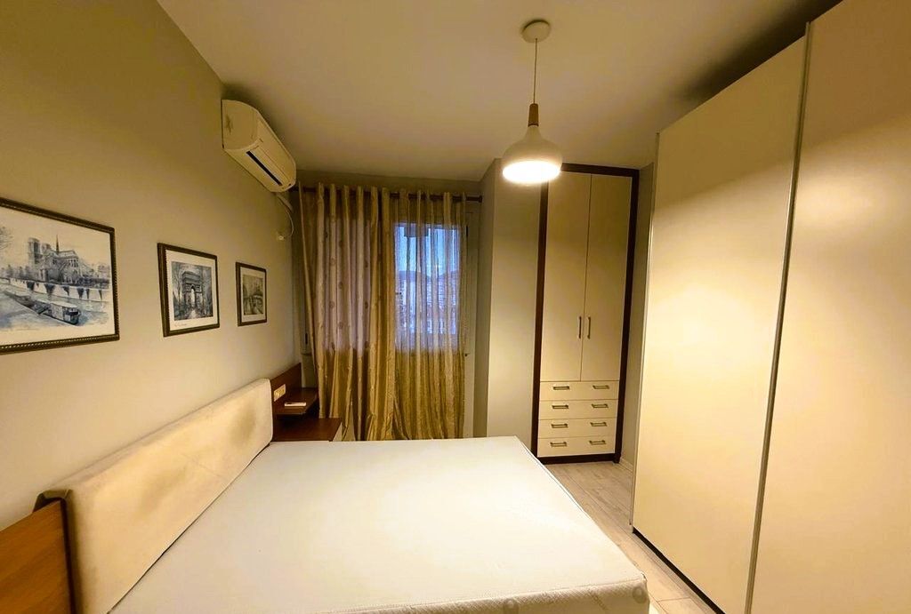 NE KOMUNEN E PARISIT JEPET APARTAMENT 2+1 PER QIRA