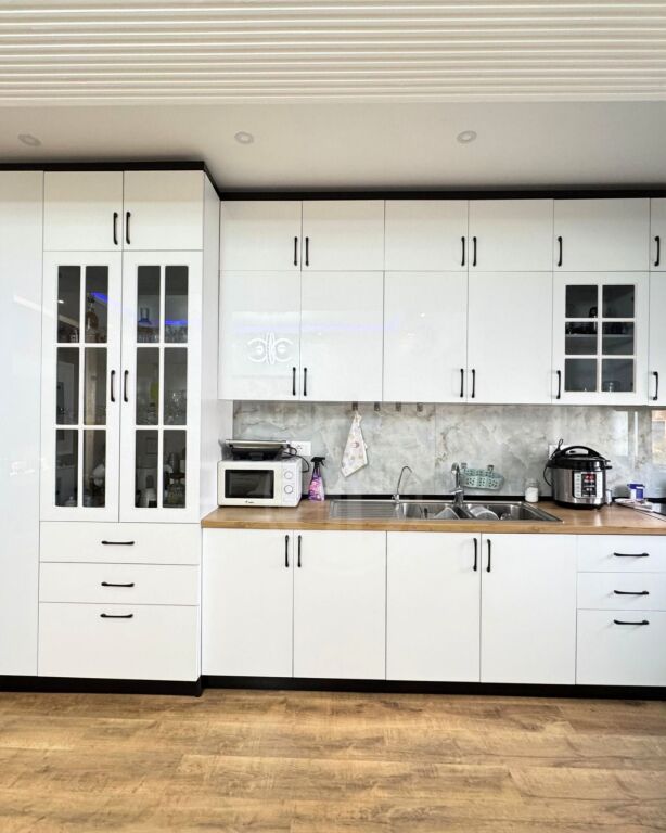 Shitet Apartament 2+1 prane Markates Durrës