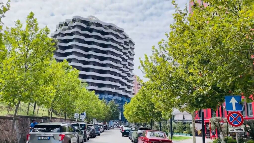 JEPET APARTAMENT ME QERA 1+1 TEK EKONOMIKU, TEK RRUGA E ELBASANIT
