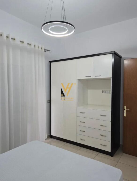 JEPET APARTAMENT 1+1+BLK ME QERA TE QYTET STUDENTI 450 EURO