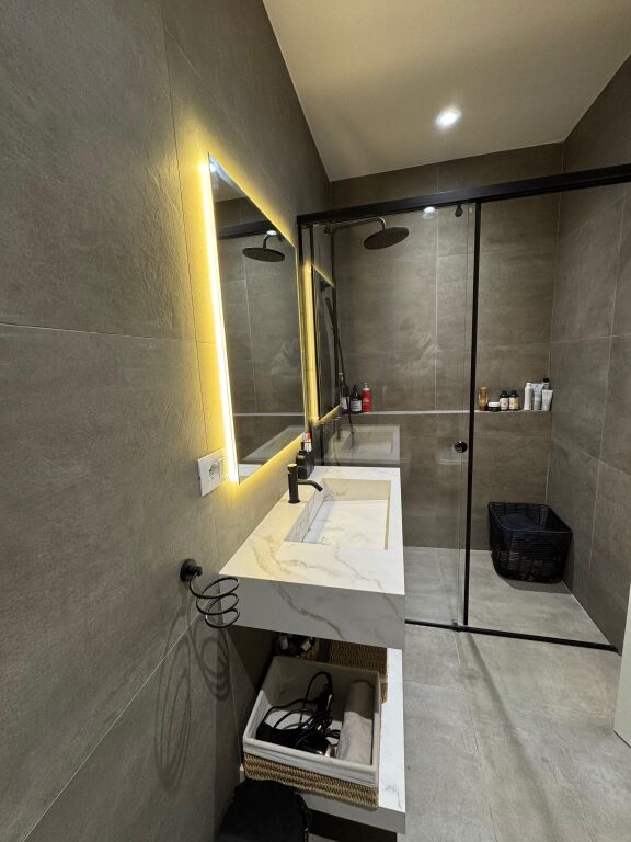 Super apartment 3+1+2 for sale at Lake view Residences, Kosovareve Street