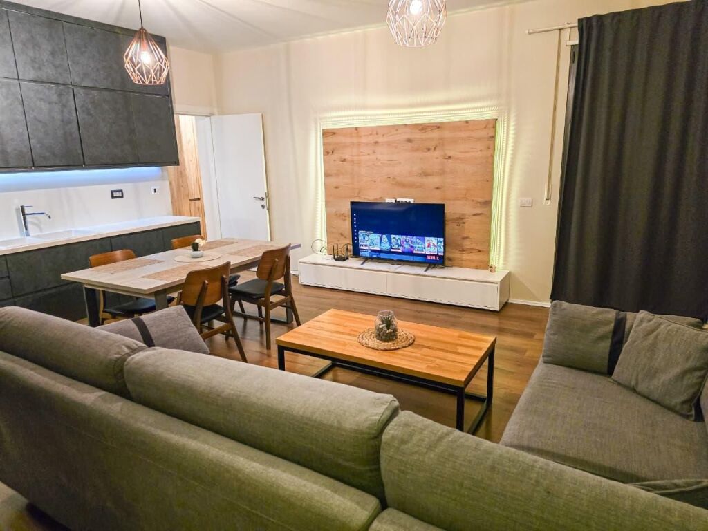 Apartament 2+1 me qira – Pazari i Ri