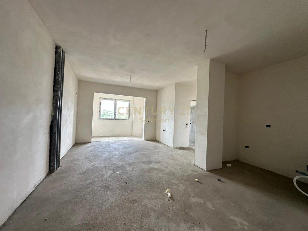 SHITET APARTAMENT 2+1 NE PASKUQAN
