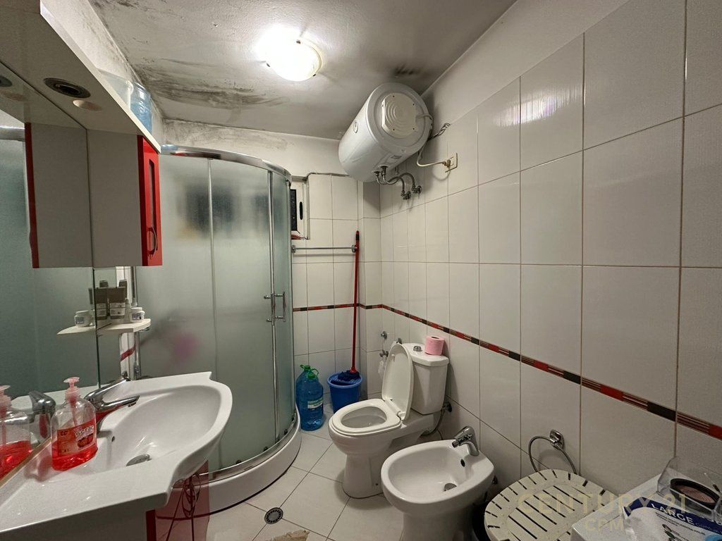 VENDESI APPARTAMENTO 1+1 IN VIA BRIGADA 8, BLOCCO 167,000 €