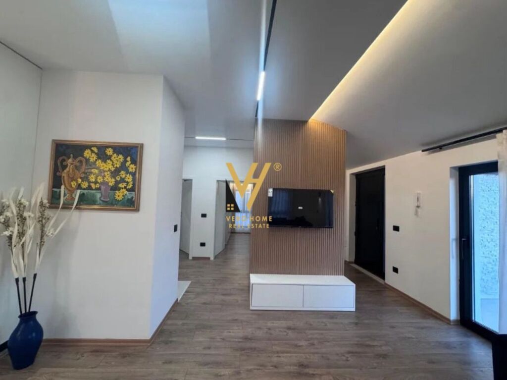 ENTRANCE 2+1+2+BLK FOR RENT IN LAPRAKE 1,000 EURO
