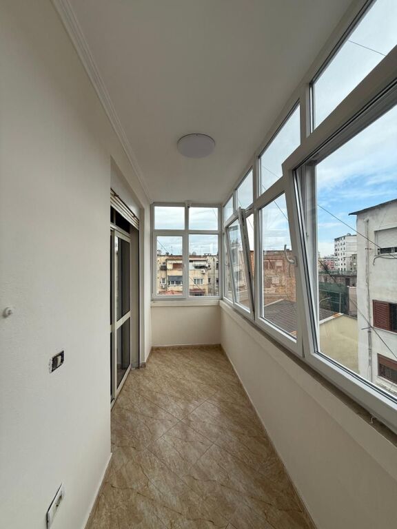 Qera , Apartament 1+1 , Rruga Mine Peza , Tirane