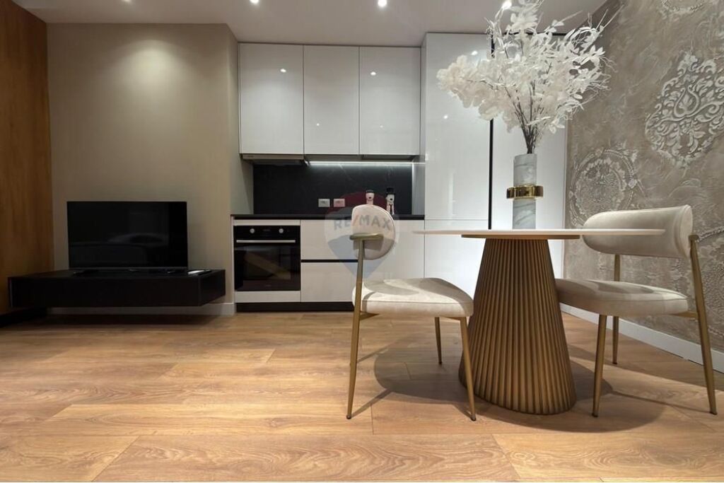 🏡 Super Studio Apartament për shitje – Sheshi Skënderbej
