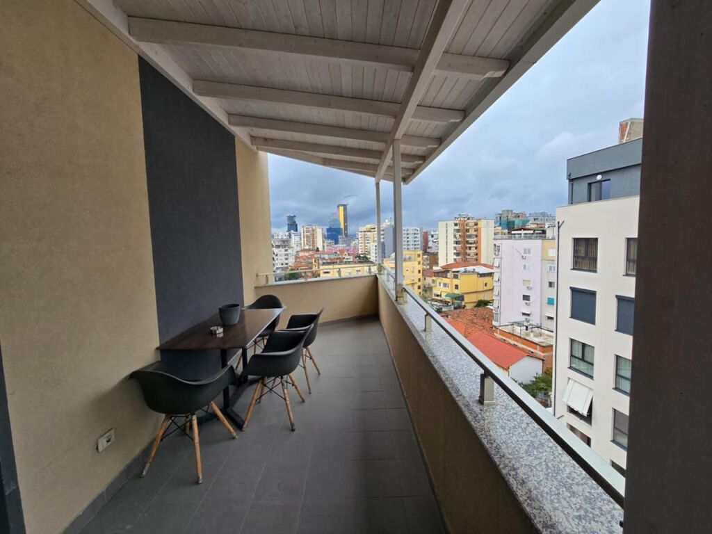 Apartament 2+1 me qira – Pazari i Ri
