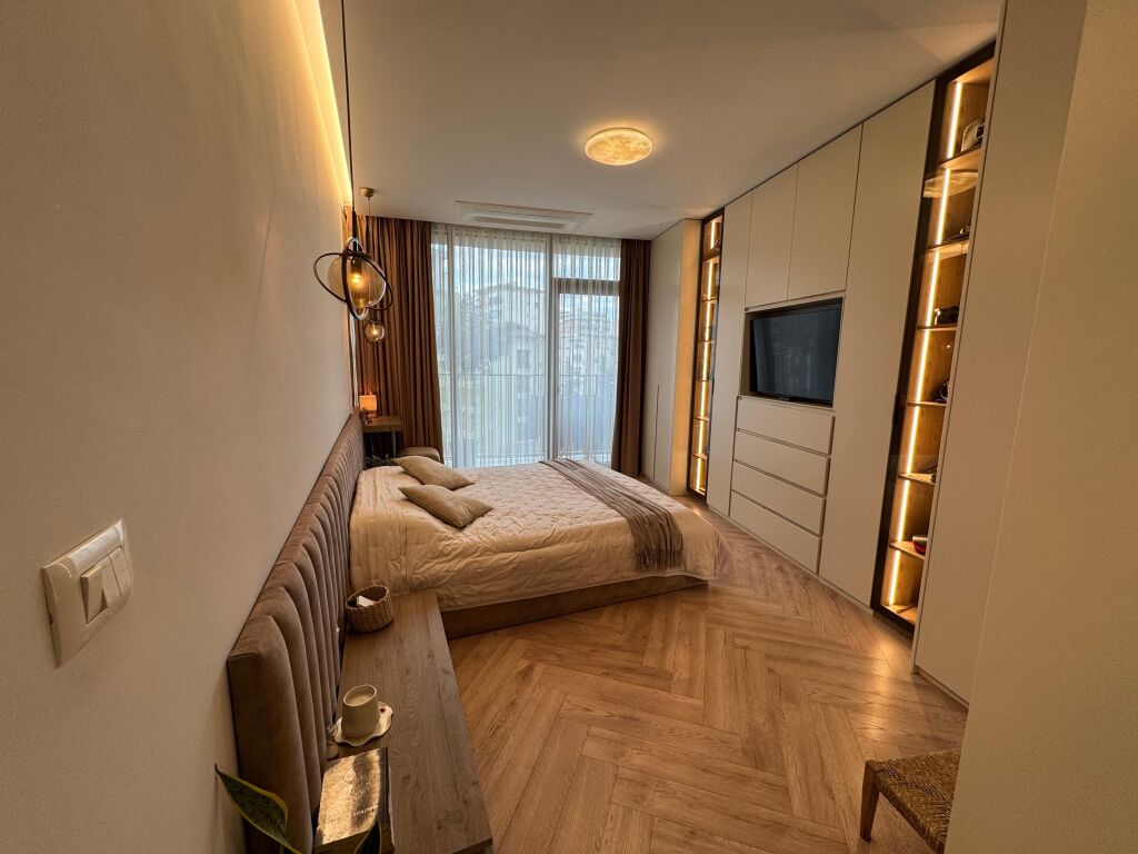 Super apartment 3+1+2 for sale at Lake view Residences, Kosovareve Street