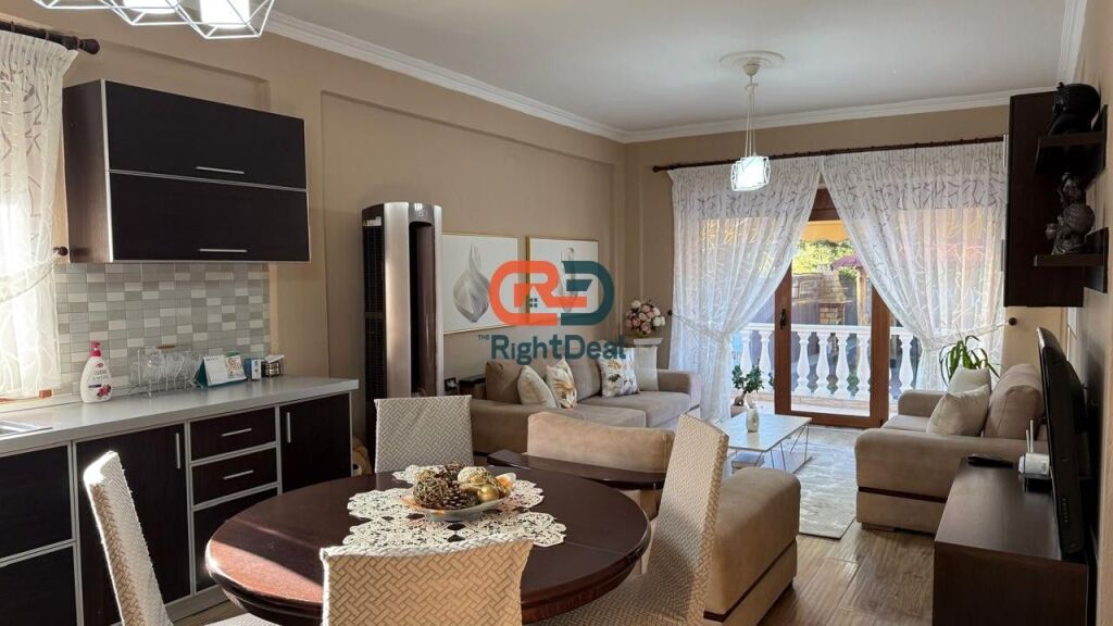 In Korce, 3-Storey Villa for Sale, Ideal for Living and Investment!