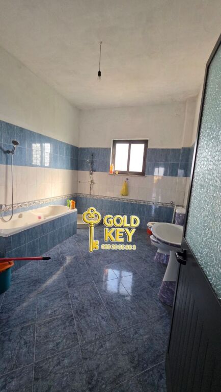 🏢✨ VILLA SU 3 PIANI IN VENDITA NELL'AREA DI SHIJAK ✨🏢