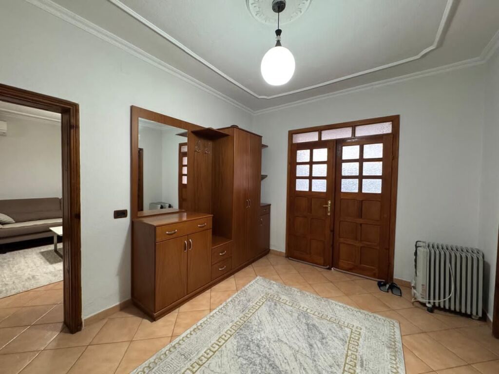 Shtëpi 1 kateshe 2+1 me qira – Allias !