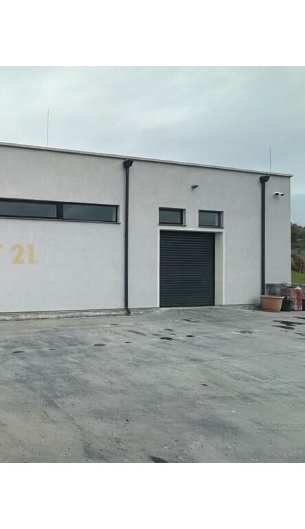 Magazzino in Affitto a Prush, Tirana 1.050 € /Mese Superficie Totale  200m2