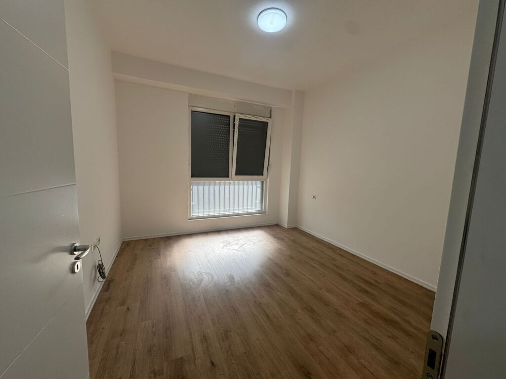 🏡 Apartament 3+1 për shitje tek Ish Fusha e Aviacionit