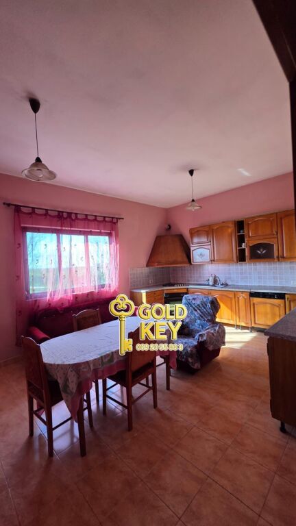 🏢✨ VILLA SU 3 PIANI IN VENDITA NELL'AREA DI SHIJAK ✨🏢