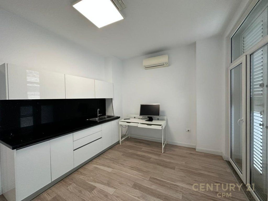 Ambient Per Qira Tek Kika 2 Komuna E Parisit 4,500 € /Muaj