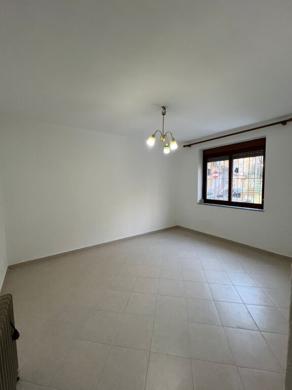Zyrë me Qira – 21 Dhjetori, Tiranë
