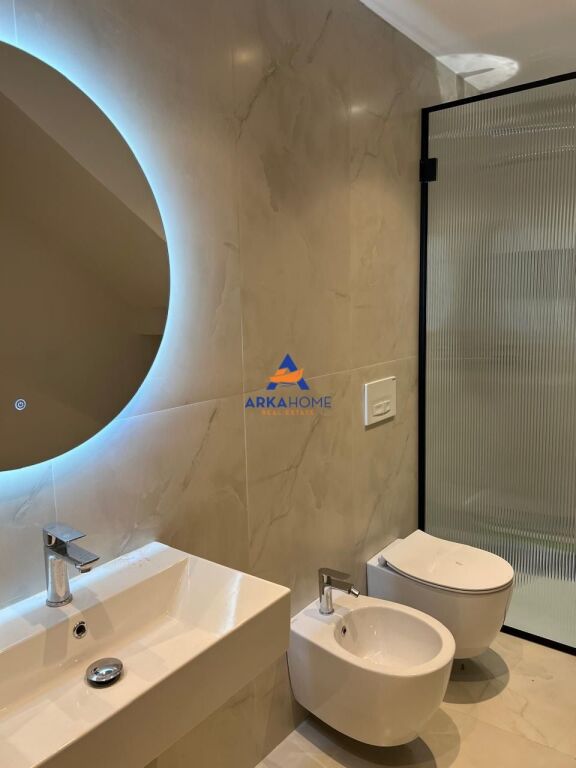 VILLA 3 PIANI IN AFFITTO "FARKE" 2300 EURO