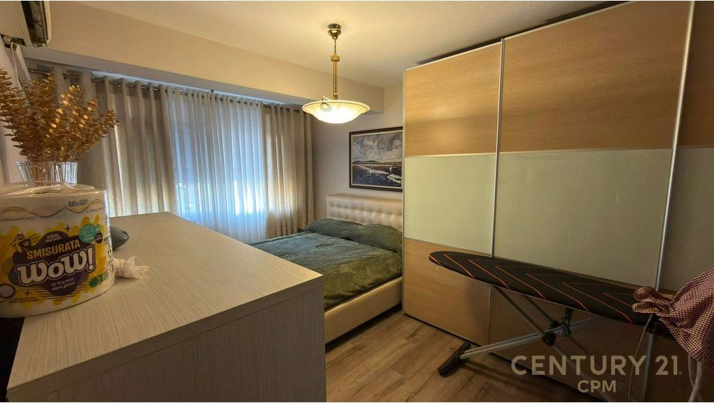 Apartament 2+1+2 per shitje te Rruga e Kavajes