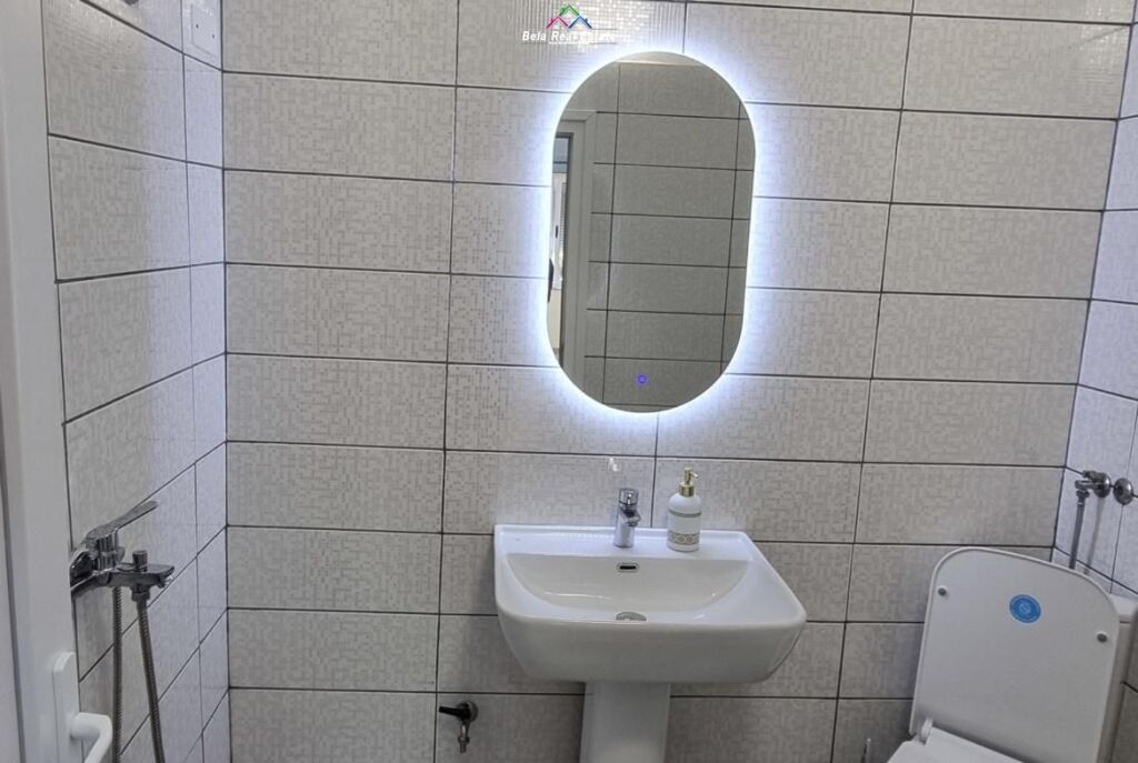 Zyre me Qera Tek Mine Peza (ID BZ2895) Tirane