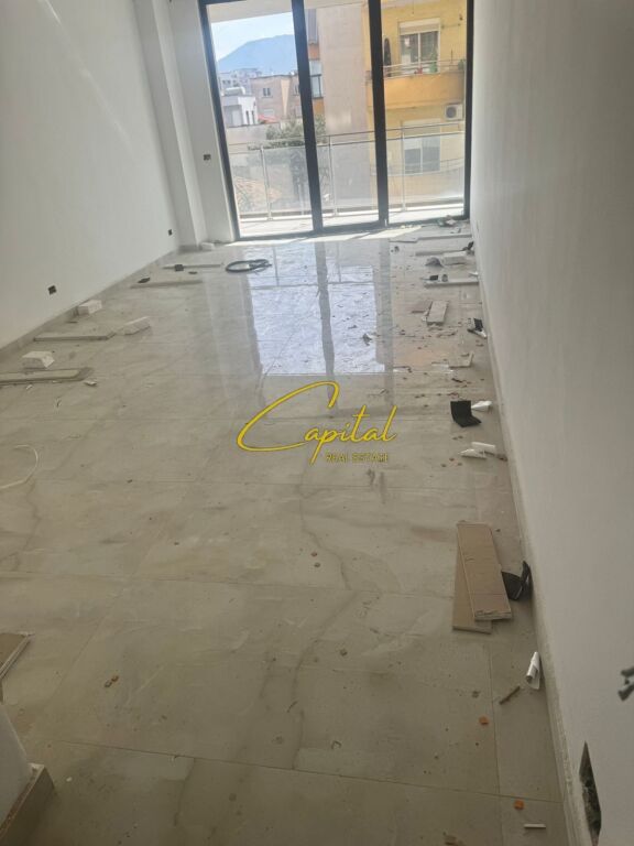 BUSINESS PREMISES FOR RENT 120 M2 GOLDEN TOWER RESIDENCE 100,000 LEKE