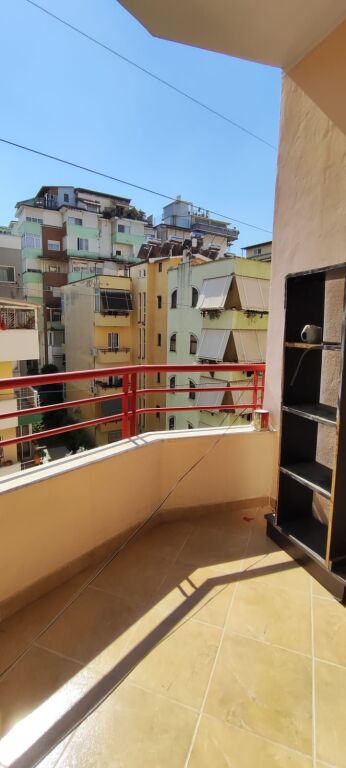 Apartment 2+1+2 for rent Paris Commune Eleonora Overpass !