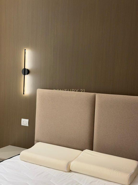 Super Apartament 2+1+2 për Qira tek Golden Tower – Rruga Mine Peza, Tiranë