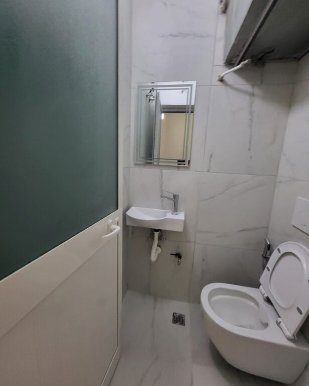 Locale Commerciale in Affitto – Via Siri Kodra