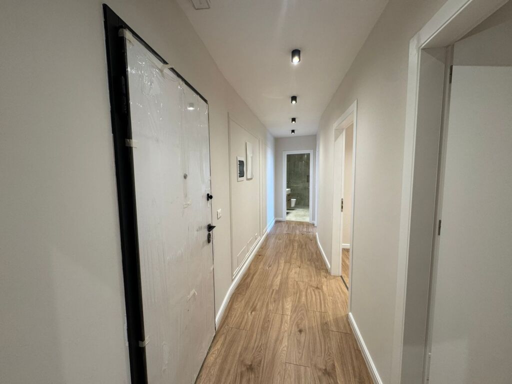 Locale per ufficio in affitto presso Lake View Residence 1600€