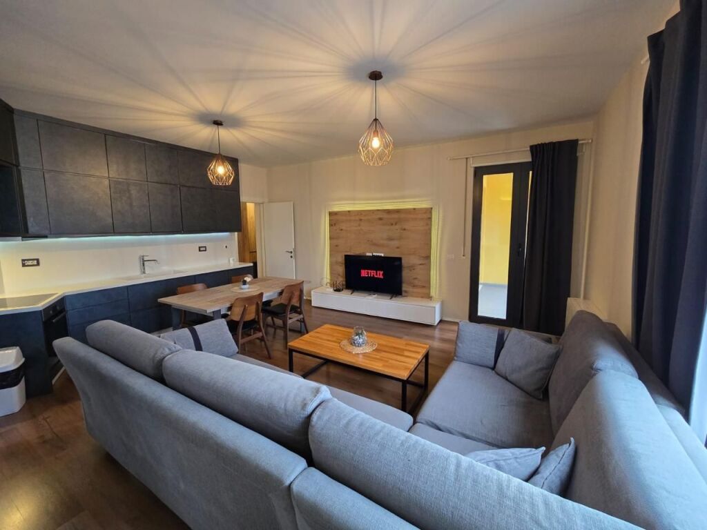 Apartament 2+1 me qira – Pazari i Ri