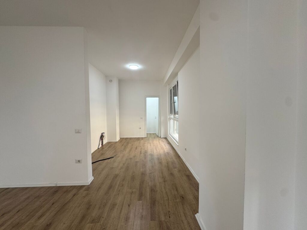 🏡 Apartament 3+1 për shitje tek Ish Fusha e Aviacionit
