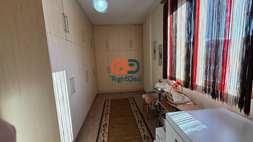 In Korce, 3-Storey Villa for Sale, Ideal for Living and Investment!