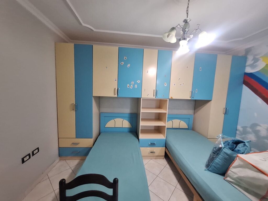 Shitet apartament 2+1+2 tek Rruga Dritan Hoxha!